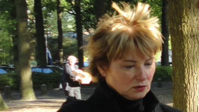 Met De Larense Vrouwenpartij wil Désirée Niekus vrouwen wakker schudden: ’Laat je stem horen!’