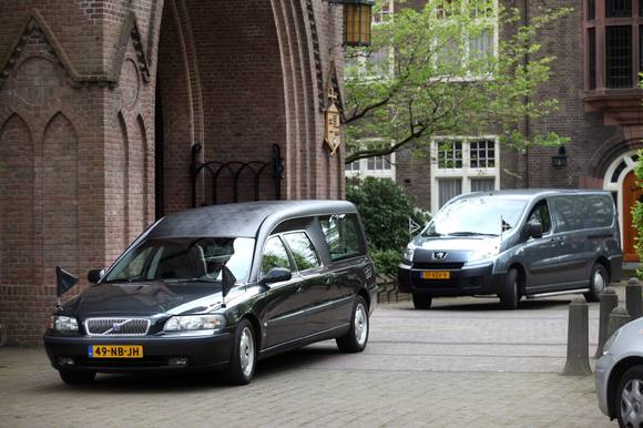 Uitvaarten van meer dan 20.000 euro niet ongebruikelijk in het Gooi: ’Dat trekt het gemiddelde flink omhoog’