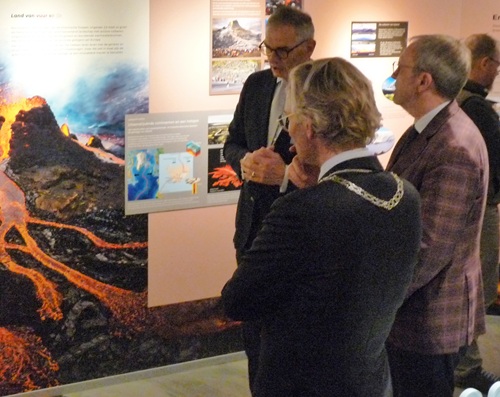 Ambassadeur IJsland opende onlangs tentoonstelling in Museum Hofland
