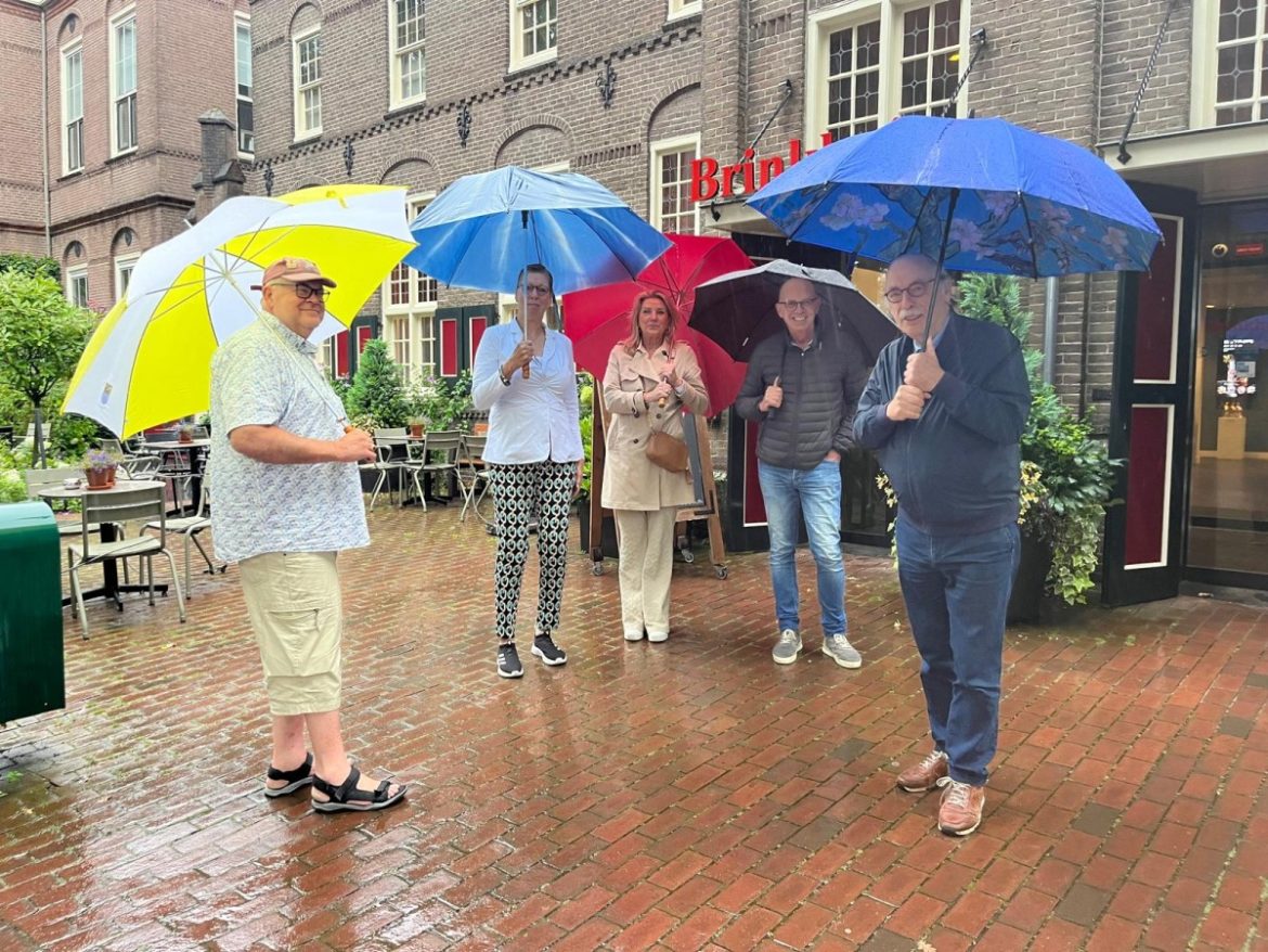 Bol-an 373: Een Larense sidekick…