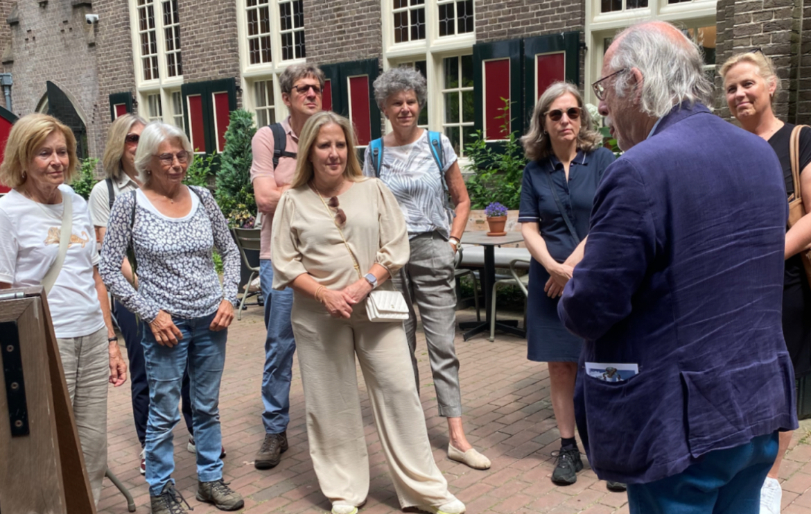 Morgen:  ‘Wandelen met Leo Janssen : een pad vol verhalen’ vol zonneschijn!