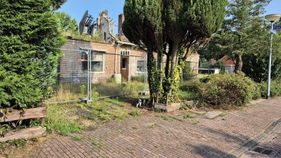 Waarom knapt woningcorporatie vervallen huizen in Laren niet op?