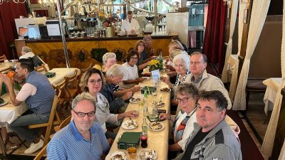 Marcel trakteert vrijwilligers Brinkhuis