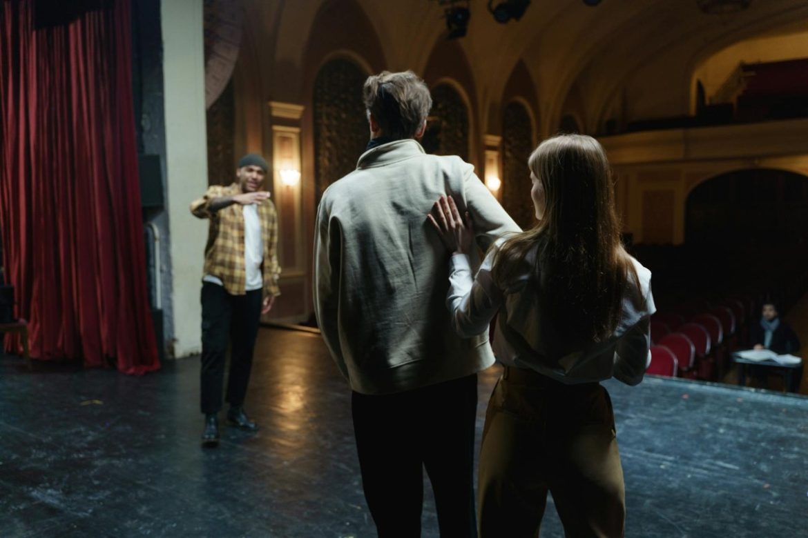 Toneeltalent gezocht! – Doe Auditie voor Brinkhuis Toneelproductie