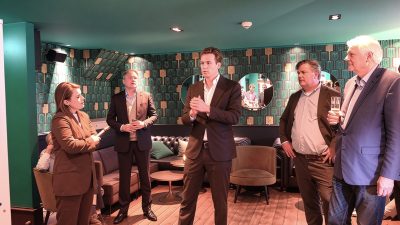 (video) Minister Vincent Karremans in Mauve te gast bij VVD