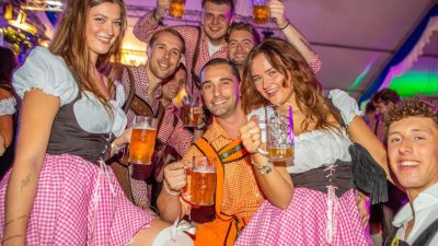 Oktoberfest Laren trekt duizend bezoekers: ‘Willen lokale karakter behouden’