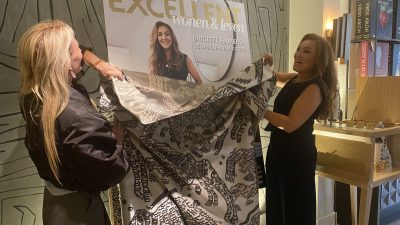 Cover voor Larense designer Brigitte Hamers