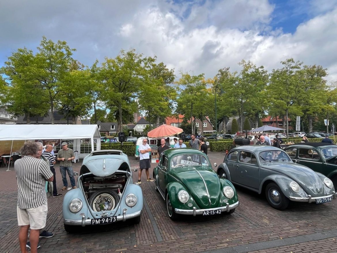 Kleine Raampjesdag in Laren vol enthousiaste keverliefhebbers. ’Het begon met één, nu heb ik er acht’