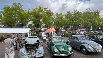 Kleine Raampjesdag in Laren vol enthousiaste keverliefhebbers. ’Het begon met één, nu heb ik er acht’
