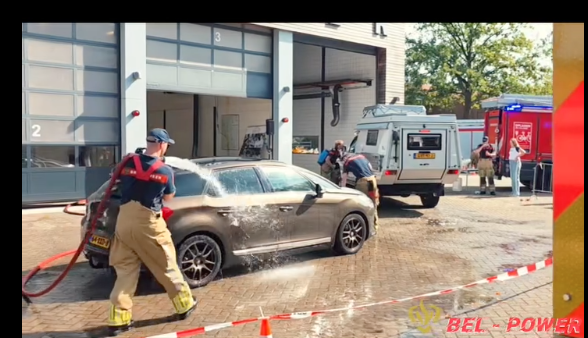 Steuntje in de rug van Larense brandweer voor Carwash Eemnes