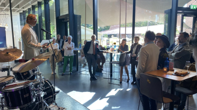 Projectontwikkelaar Mark Voerman viert start Nispen project