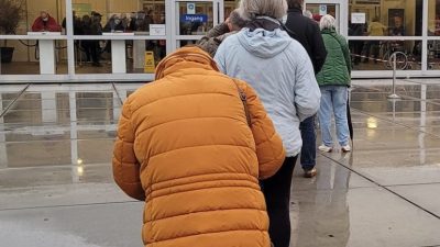 Nieuwe ronde coronavaccinaties van de GGD op meer plekken: ’Het virus is nog niet verdwenen’