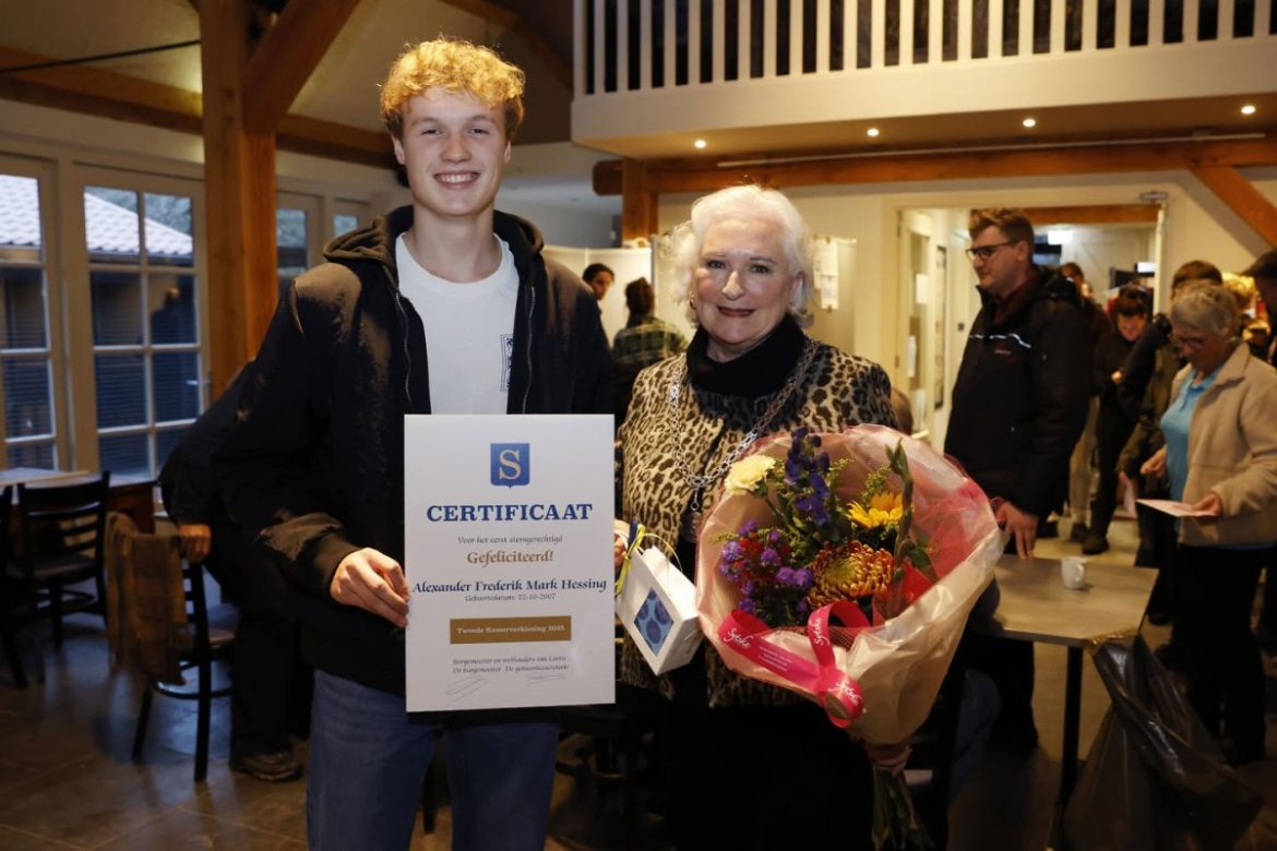 Alexander Hessing jongste stemmer uit Laren!