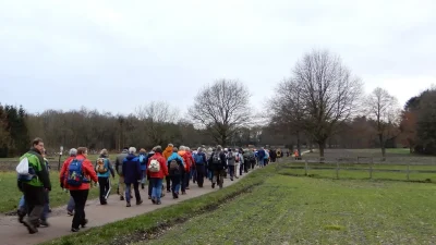 Wandelclub start seizoen met heidetocht