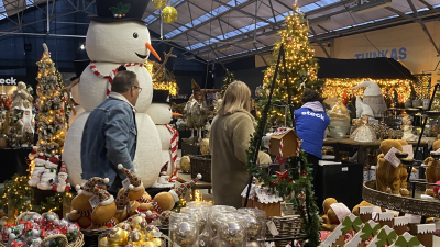 Het is alweer kerst in het tuincentrum: ’Zo leuk, je hoeft niet meer naar de Efteling