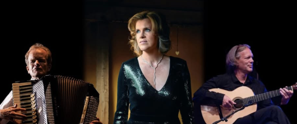 Zangeres Madelon Ravenhorst treedt op in Johanneskerk