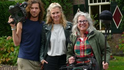 Bol-an: 379   Op zoek naar een kakker…