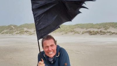 Maandagochtend code geel in westen om zware windstoten