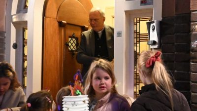 Sint Maarten viering  en lampionnenoptocht in Laren …