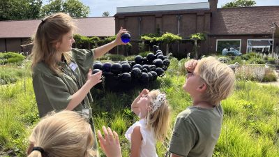 Laren in beeld komt met Kinderkalender