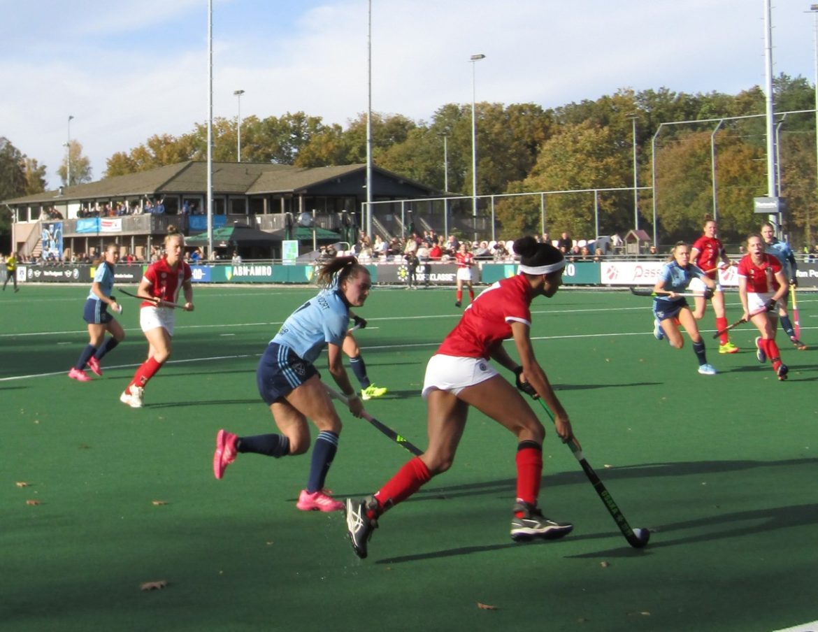 Gelijkspel voor Laren Dames 1