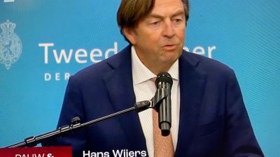 D66 Wijers stapt op als informateur, noemde Yesilgöz ’die feeks van de VVD’