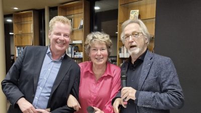 Niels Rood wint Groot Larens Dictee