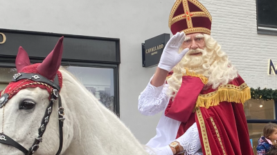 A.s. zaterdag Sinterklaasintocht Laren