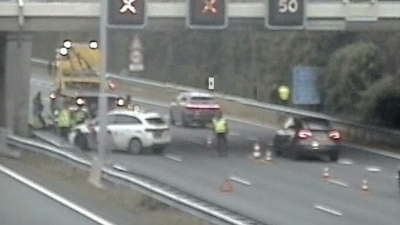 A1 weer volledig open na ongeval bij Naarden: lange file richting Amsterdam voorbij [update]