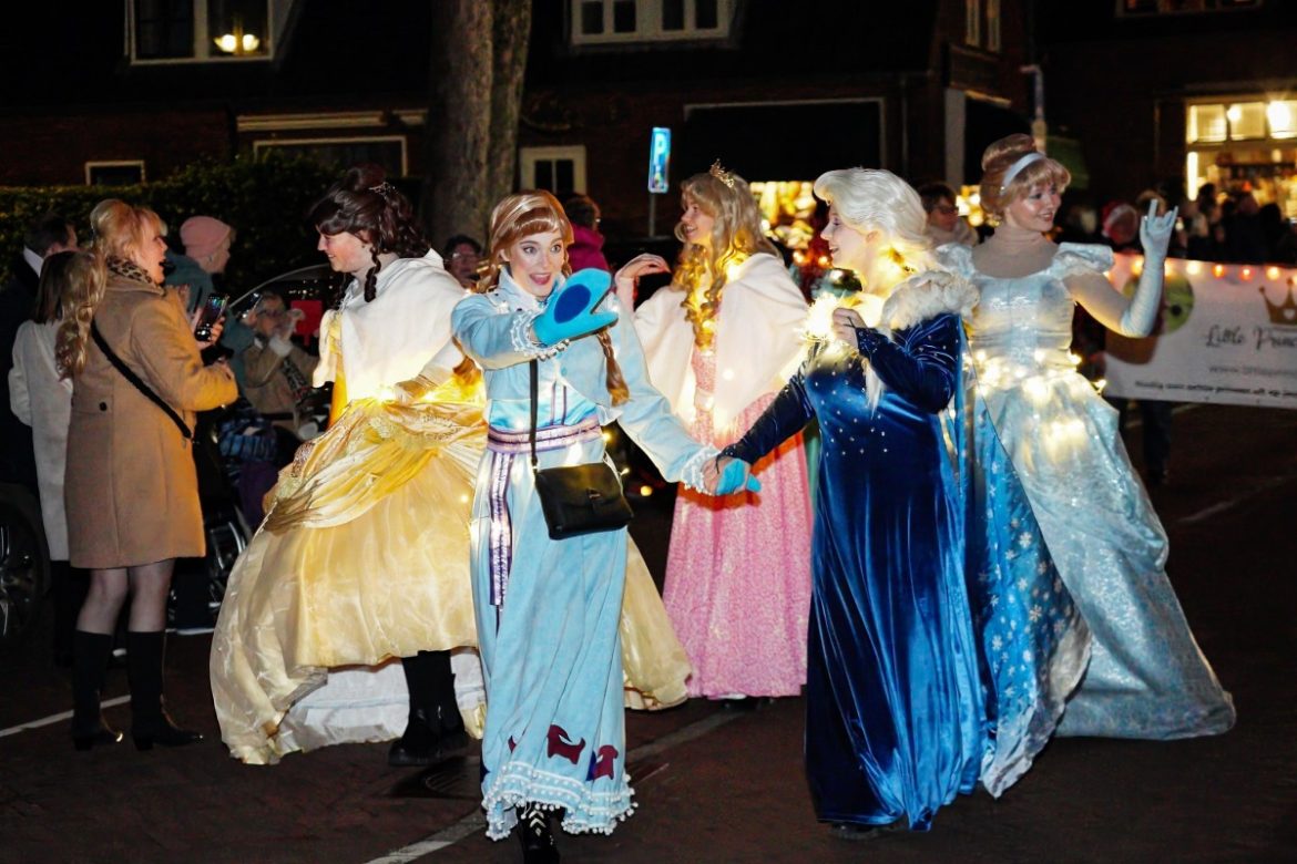 Senioren tribune op Lichtjesavond