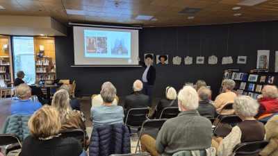 Boeiend themacafé van de Bibliotheek Gooi+ door Leo Janssen
