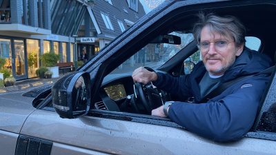 Larense treinfanaat Erik de Zwart start petitie voor behoud tv-programma Rail Away en wil digitaal kanaal over treinen