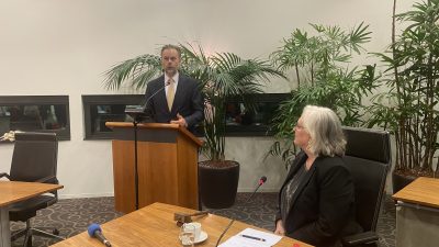 Nieuwe Larense burgemeester Robert van Rijn: ’Ik heb veel energie te geven’