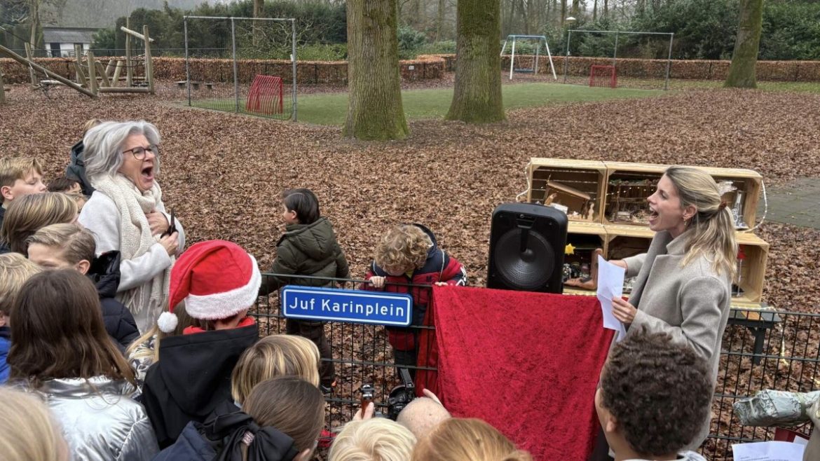 Ondanks haar afscheid zullen ze juf Karin op de Florencius in Laren niet snel vergeten dankzij het nieuwe Juf Karin-plein. ’Ik kon het niet droog houden’