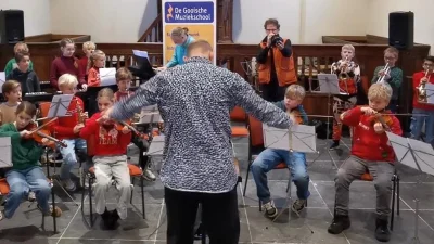 Kinderen OBS De Ploeg sluiten orkestproject af met concert in Johanneskerk