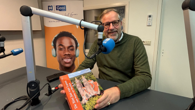 (audio) Karel Loeff over het nieuwe boek over de basiliek in Laren