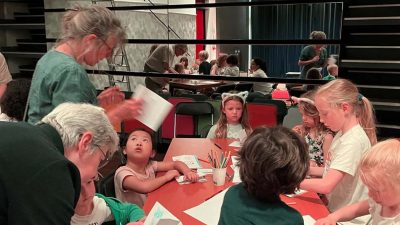 Workshop/kinderverteltheater over  kunststroming De Stijl in Brinkhuis