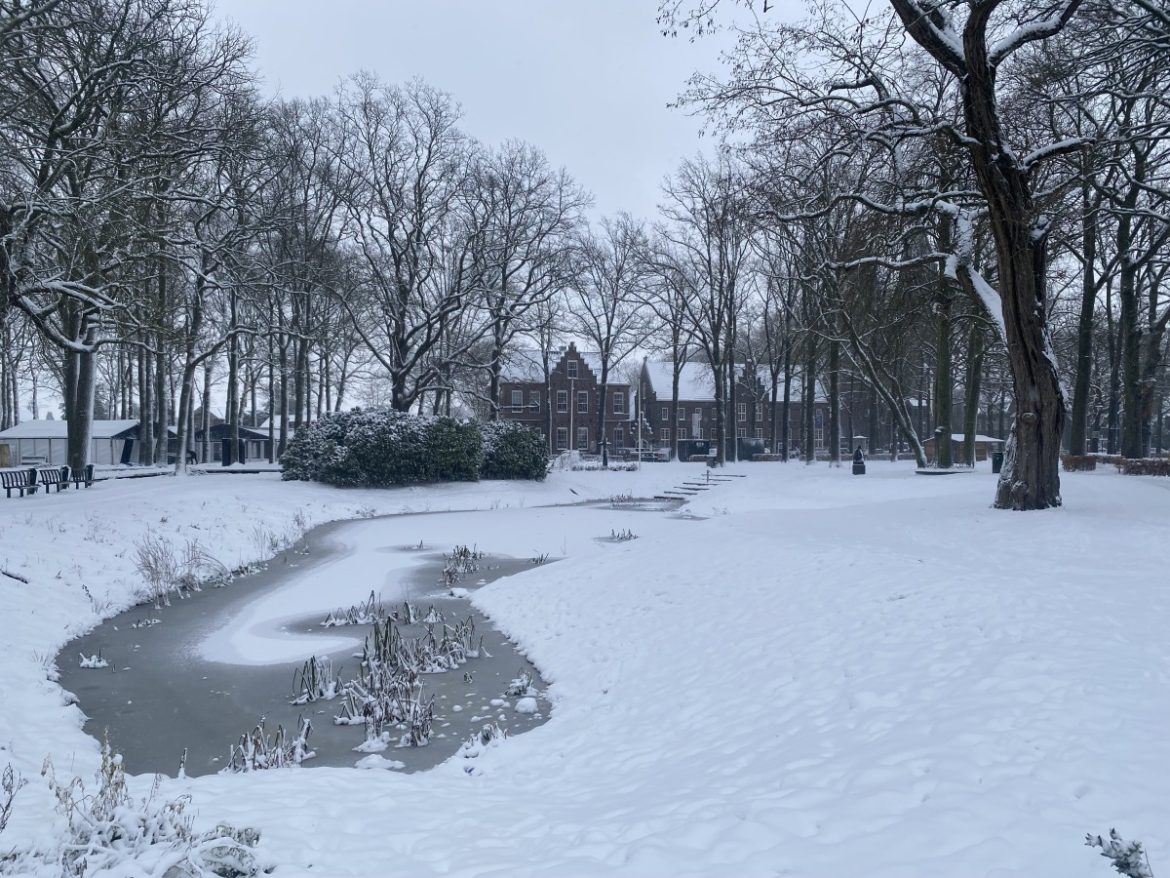 (fotorepo) Bol-an op ‘excursie’ in Winter wonderland   Laren