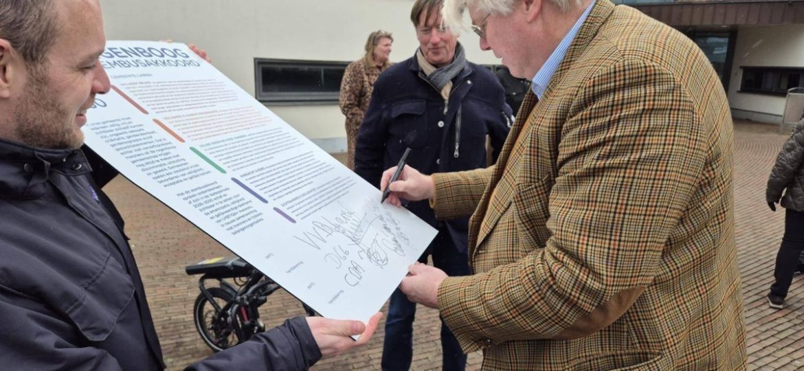 Regenboog stembusakkoord ondertekend