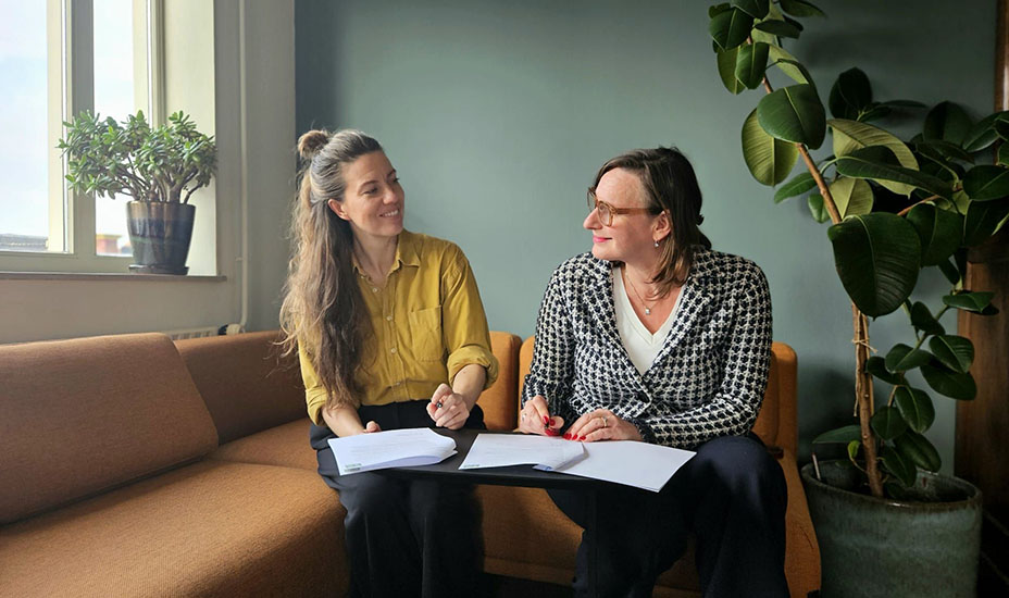 Fotograaf Ilvy Njiokiktjien gaat verhalen van woningnood vastleggen