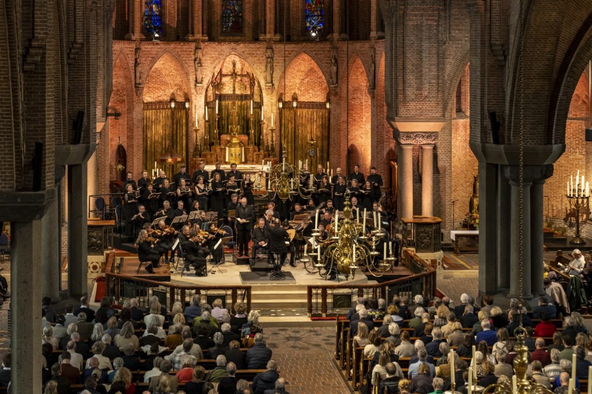 (fotorepo) Indrukwekkende uitvoering Matthäus Passion in Sint Jansbasiliek olv.Daniel Reuss