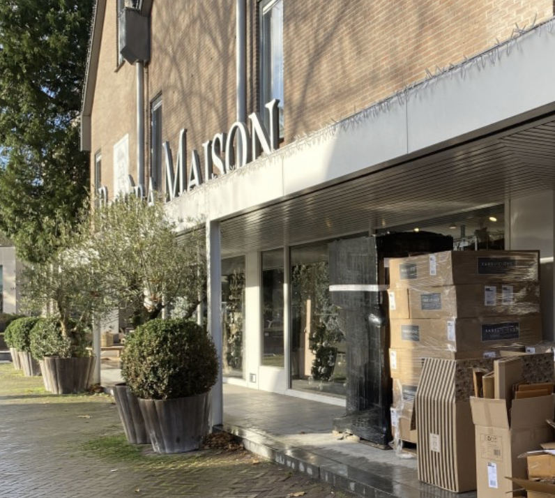 Woninginrichtingsactiviteiten Kabaz  naar voormalig pand Riviera Maison aan Burg v Nispen v Sevenaerstraat
