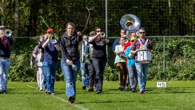 Showrepetitie voor de Jubileumtaptoe