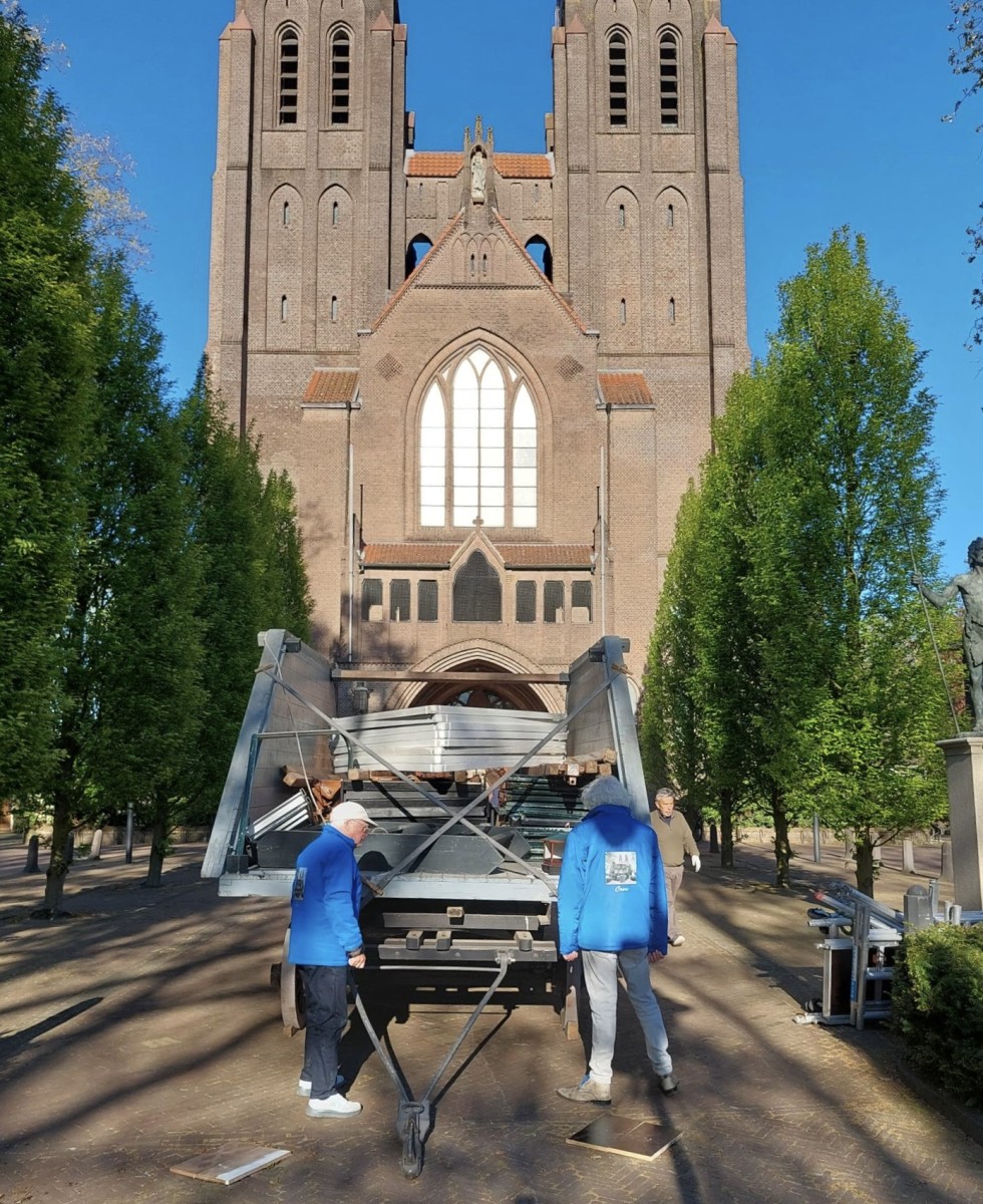 Muziektent wordt vandaag weer opgebouwd