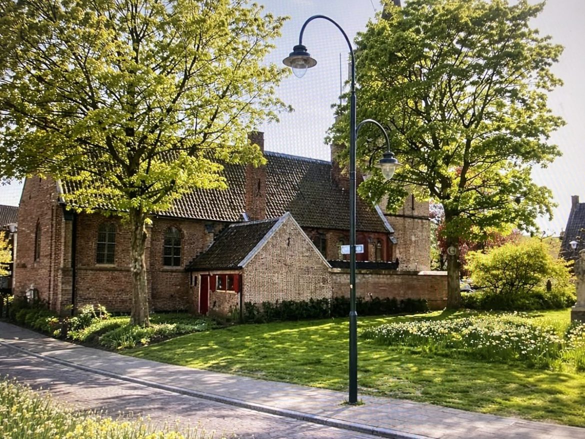 Petitie tegen aanbouw Johanneskerk in Laren al meer dan 800 keer ondertekend: ’Wij zijn verbaasd en geschrokken’