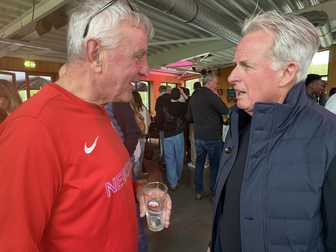 5 voor 12? Dat is het al geweest voor SV Laren’99. Het is 1 voor 12: zonder nieuwe bestuursleden komt einde van club in zicht