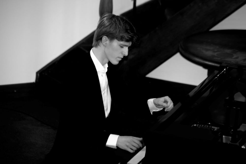 Papageno Huisconcert Max Valkenburcht piano