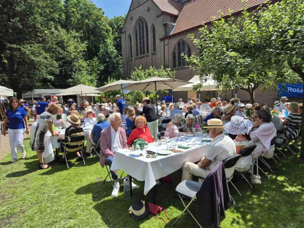 Dorpslunch Laren 28 juni 2026 steunt muziekles