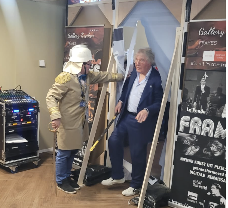 Bob Rooyens’ feestje  in Rosa Spier Huis tgv. 75 jaar tv en lancering FRAMES in Galerie Café