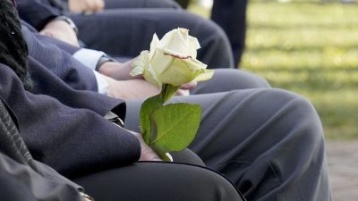 Op 4 en 5 mei staat Laren stil bij de impact van oorlog en eren we degenen die zich hebben ingezet voor onze vrijheid.